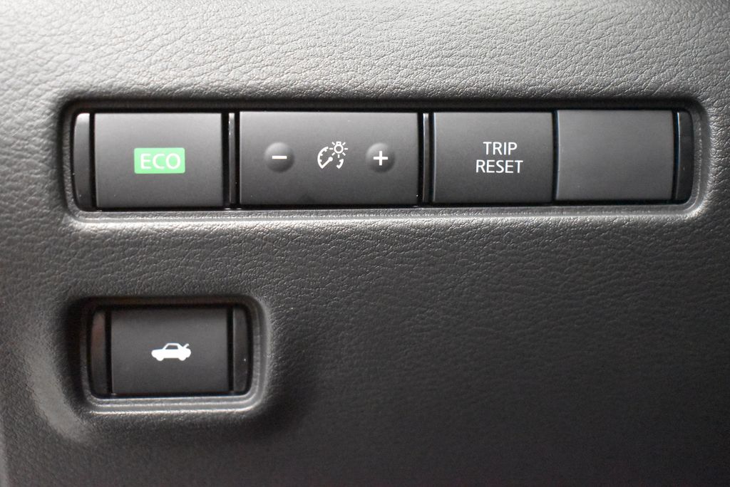 Thumbnail: 2025 Nissan Sentra - 16