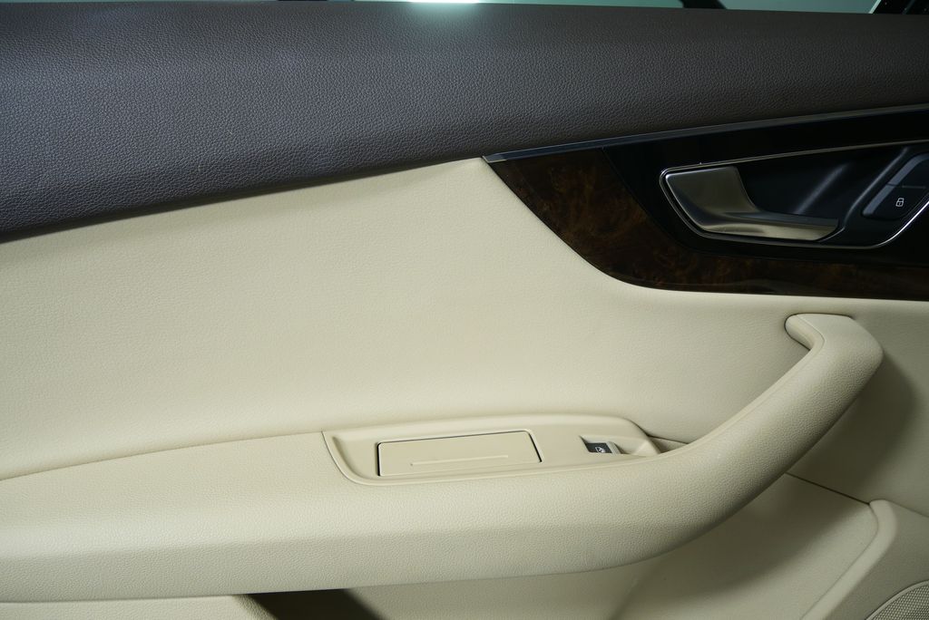 Thumbnail: 2018 Audi Q7 - 14