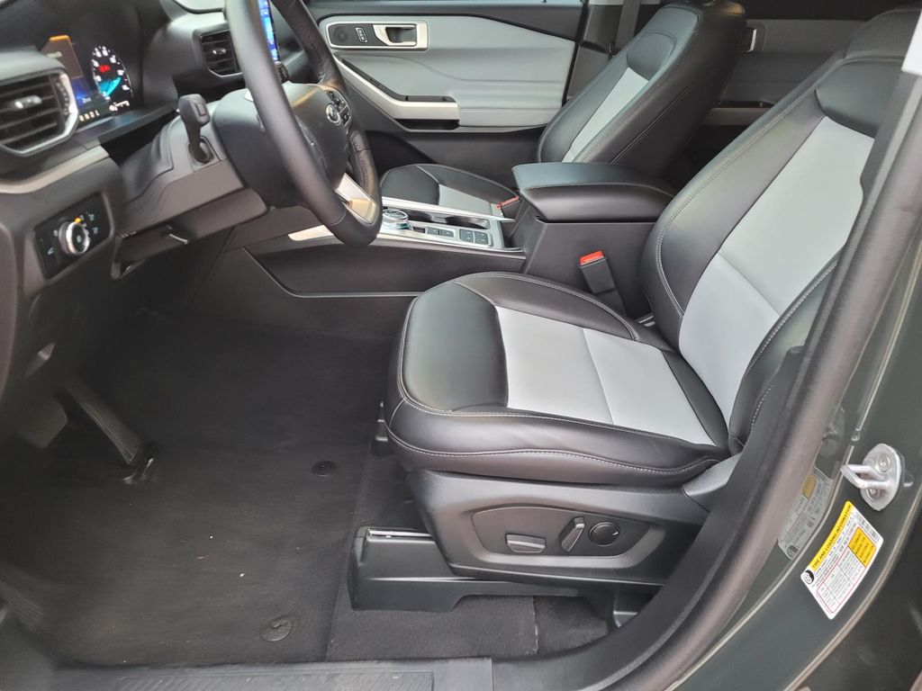 used 2024 Ford Explorer car, priced at $28,000