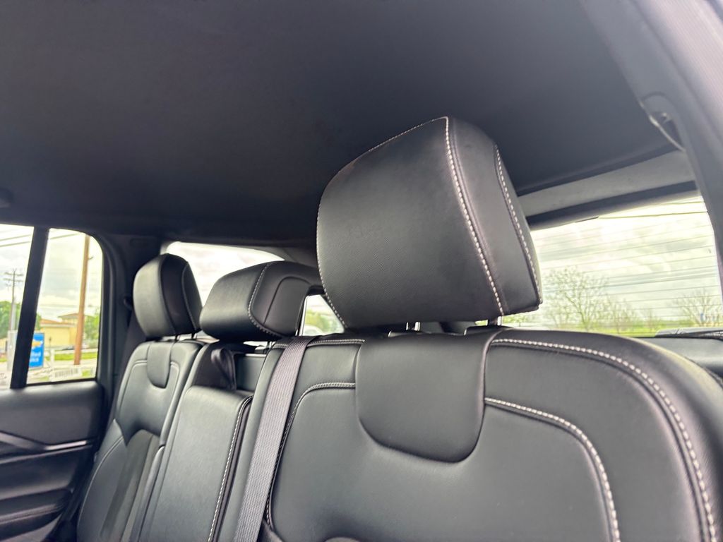 Used Car 2025 Jeep Grand Cherokee  Altitude For Sale Under $40,000 In Austin, Texas