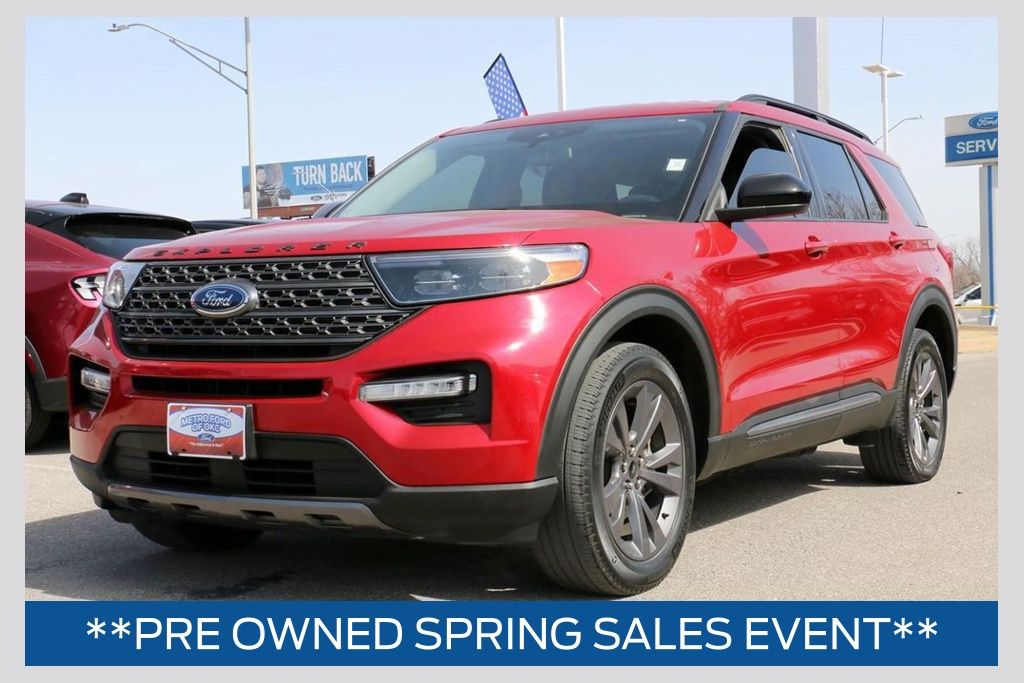 Rapid Red Metallic Tinted Clearcoat 2022 Ford Explorer XLT AWD SUV / Crossover All-Wheel Drive Automatic