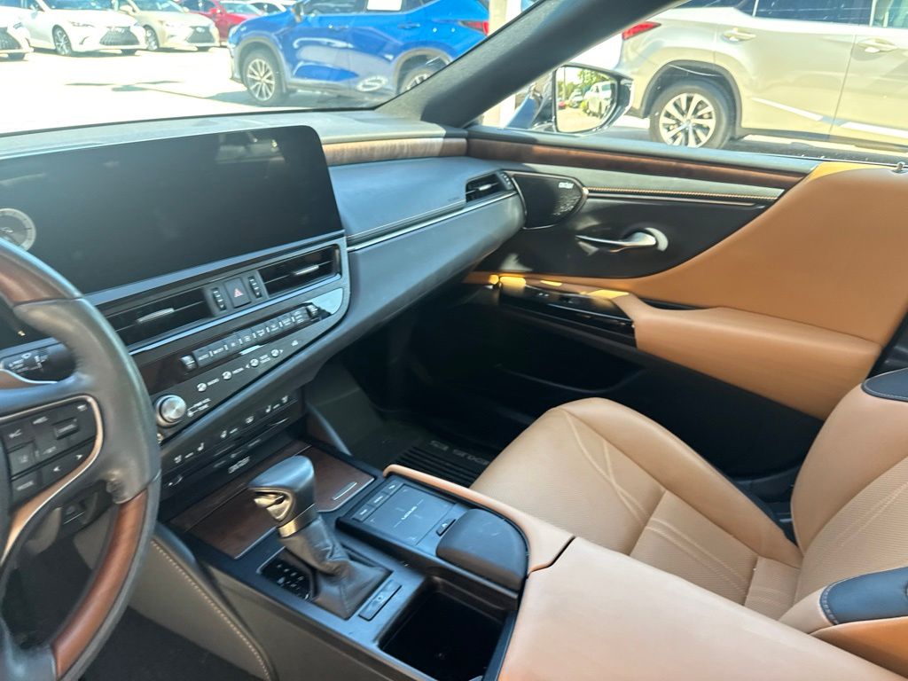 Certified Used 2022 White Lexus 350 Ultra Luxury image 25