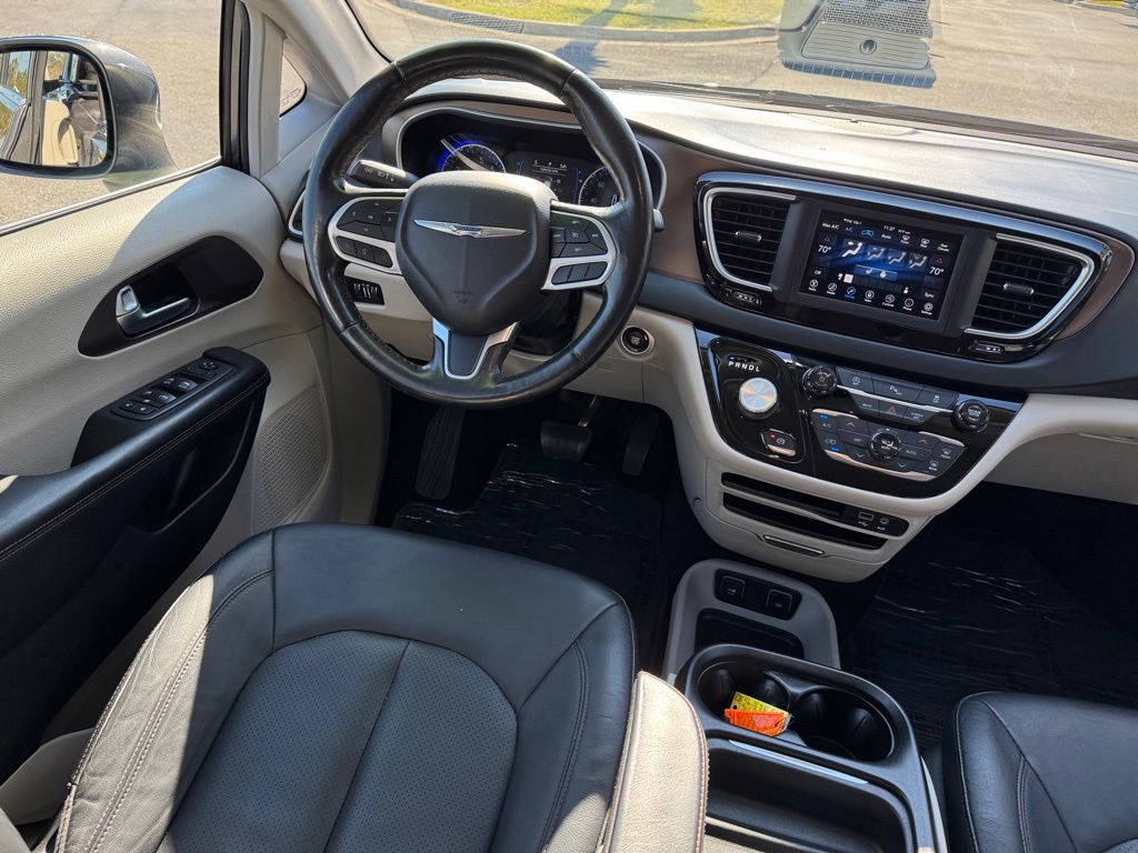 2019 Chrysler Pacifica Touring L 22