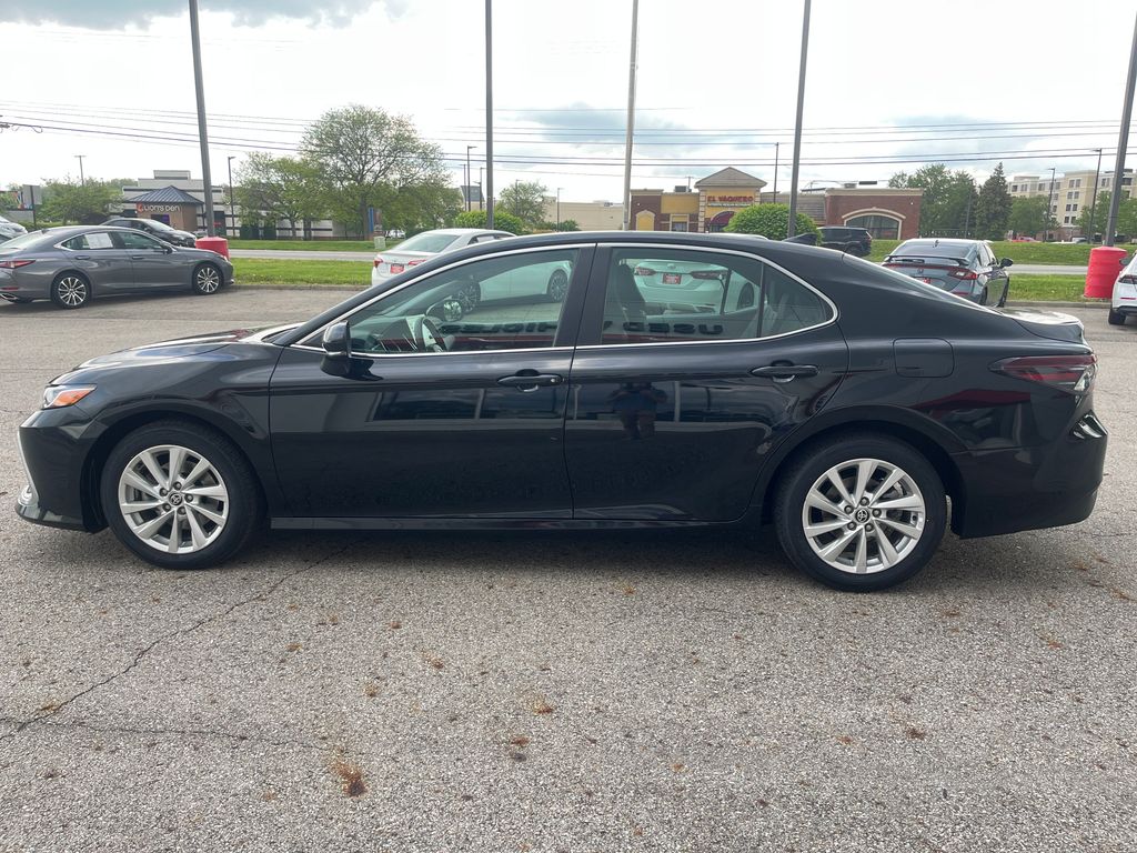 2023 Toyota Camry LE photo