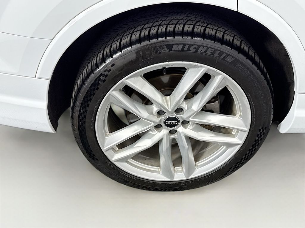 Thumbnail: 2018 Audi Q7 - 32