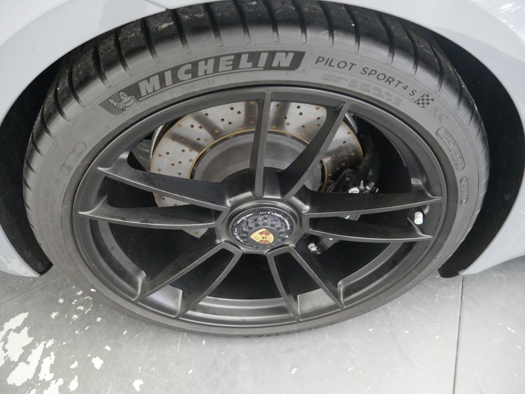 Thumbnail: 2024 Porsche 911 - 15