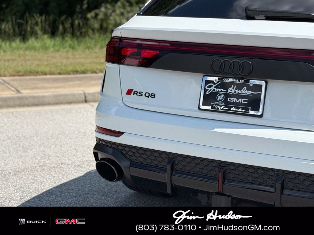 2025 Audi RS Q8 performance 4.0T White - Jim Hudson Acura - Image 17