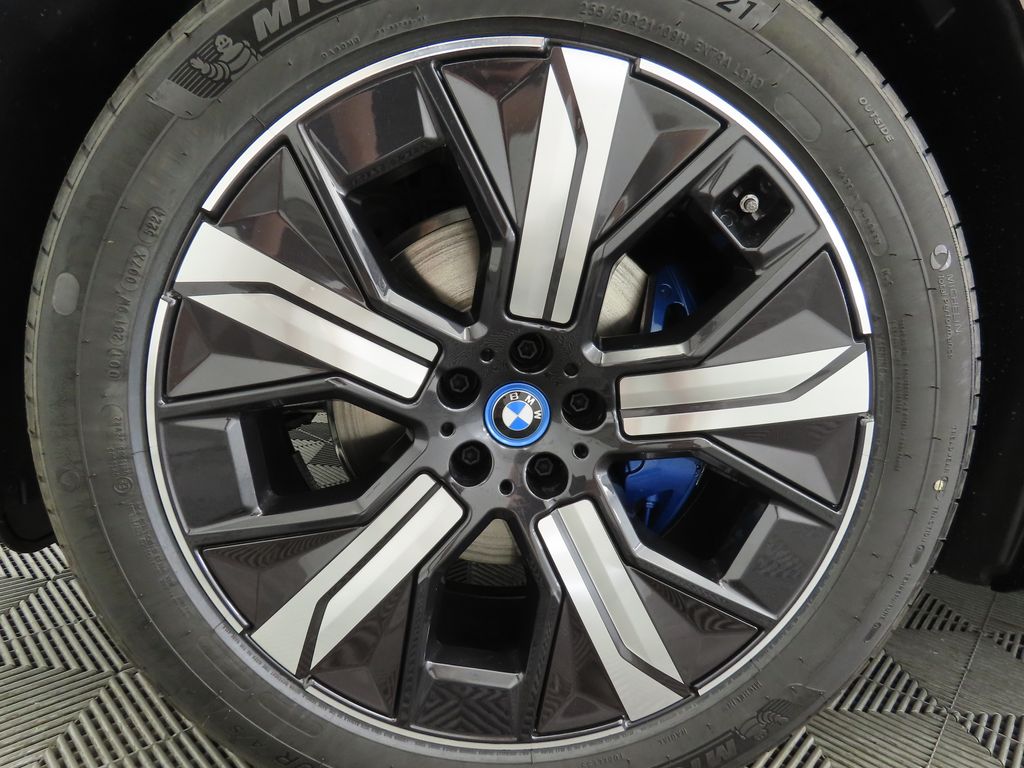 2025 BMW iX xDrive50 29