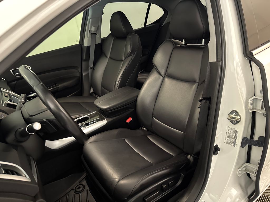 Certified Used 2020  Acura 3.5L V6 image 17
