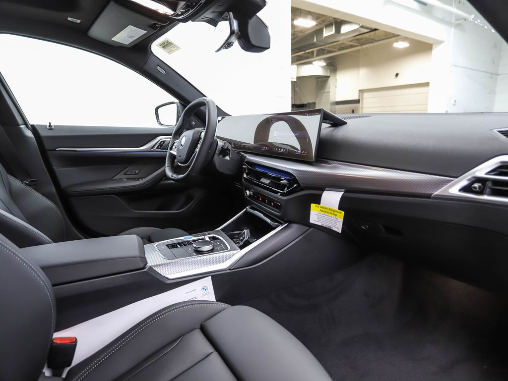 Thumbnail: 2025 BMW i4 - 28