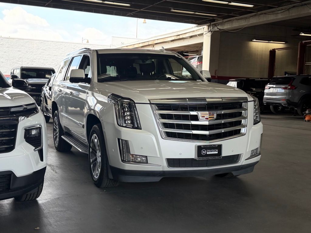 Crystal White Tricoat 2019 Cadillac Escalade RWD SUV / Crossover Rear-Wheel Drive