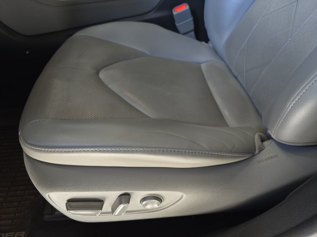Used 2020 Blue Toyota Platinum image 31