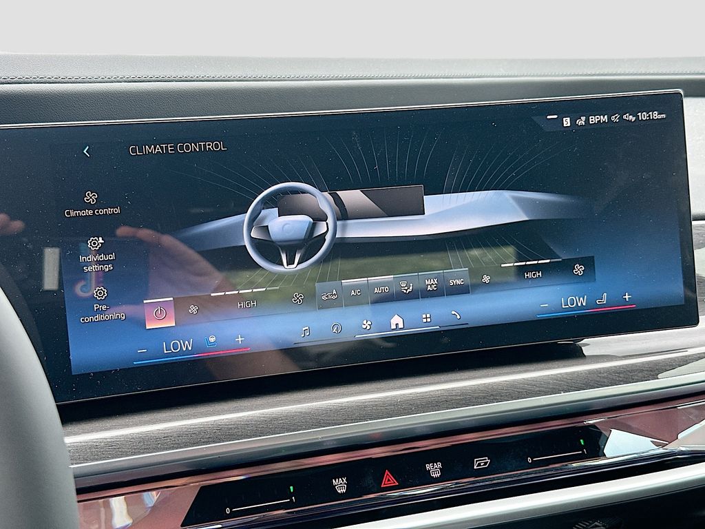 New 2026 Black BMW 760i xDrive image 16