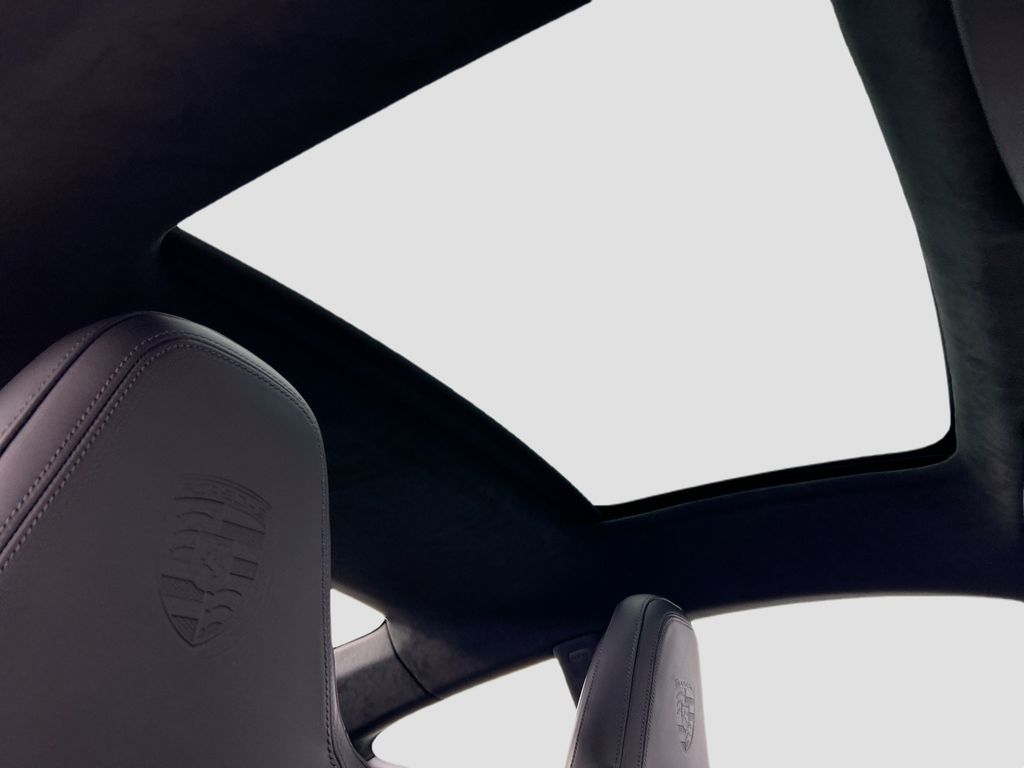 Thumbnail: 2026 Porsche 911 - 21