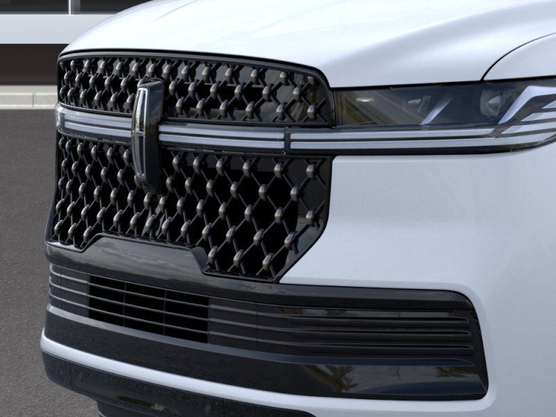 Thumbnail: 2026 Lincoln Navigator L - 17