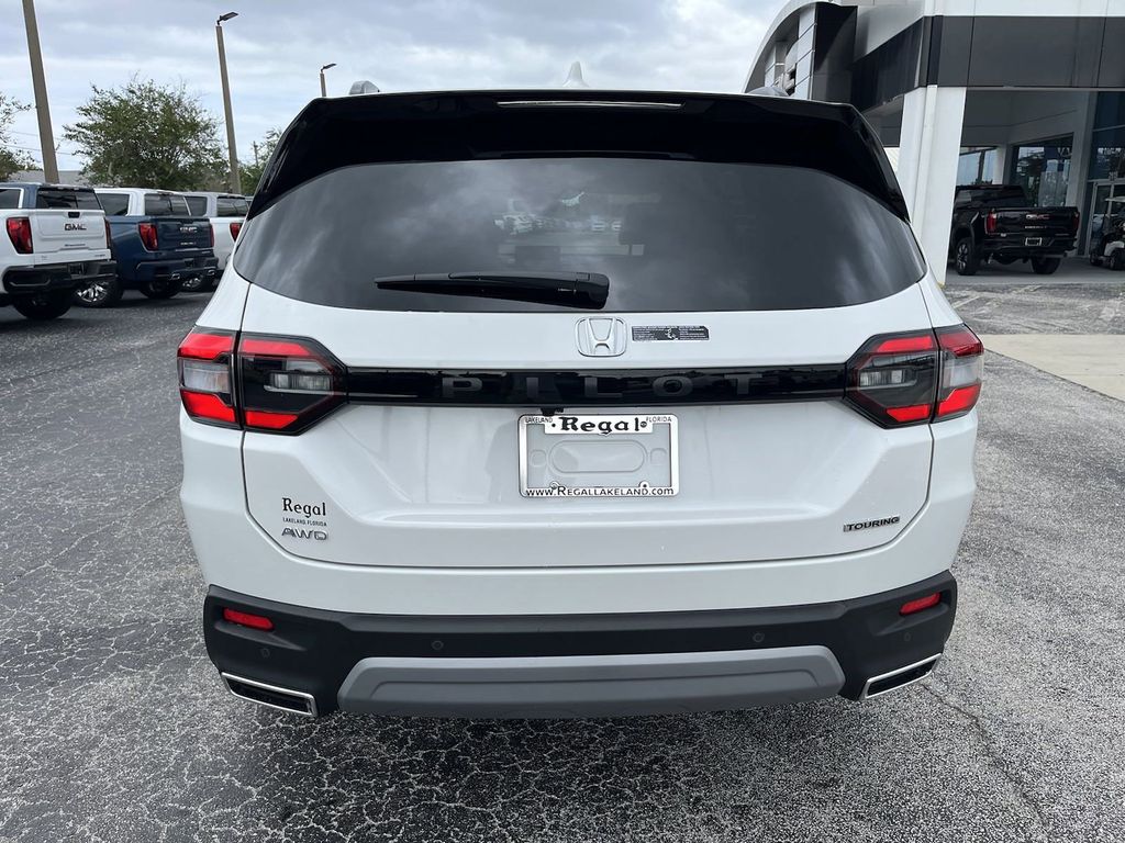 new 2025 Honda Pilot car, priced at $49,553