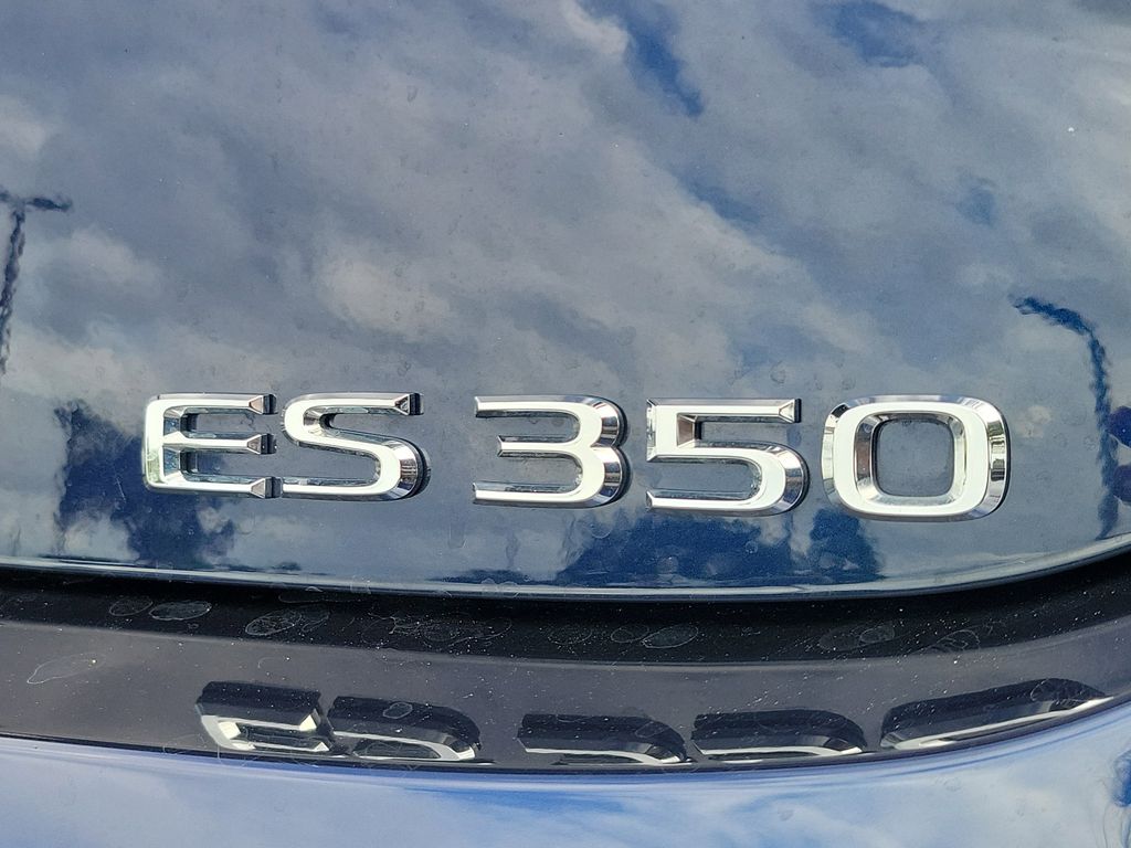 used 2025 Lexus ES car, priced at $44,998