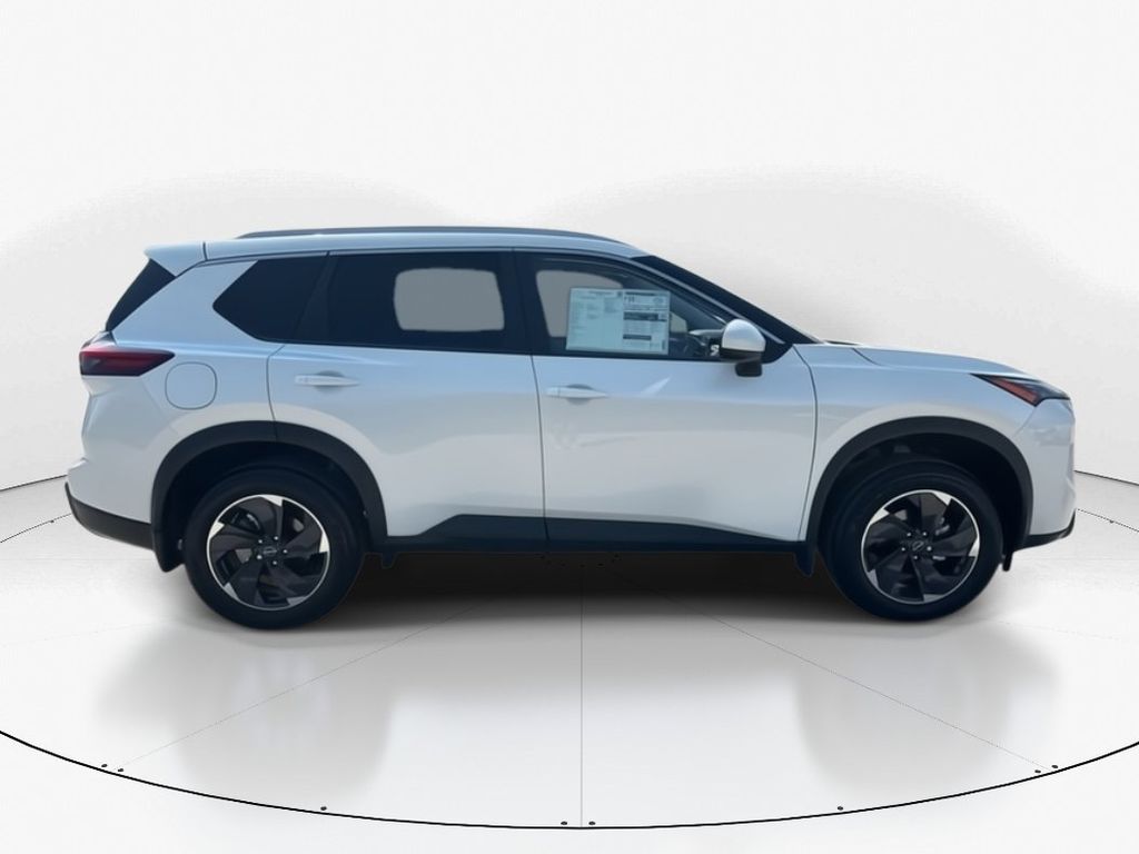 2025 Everest White Pearl Nissan Rogue SV FWD SUV