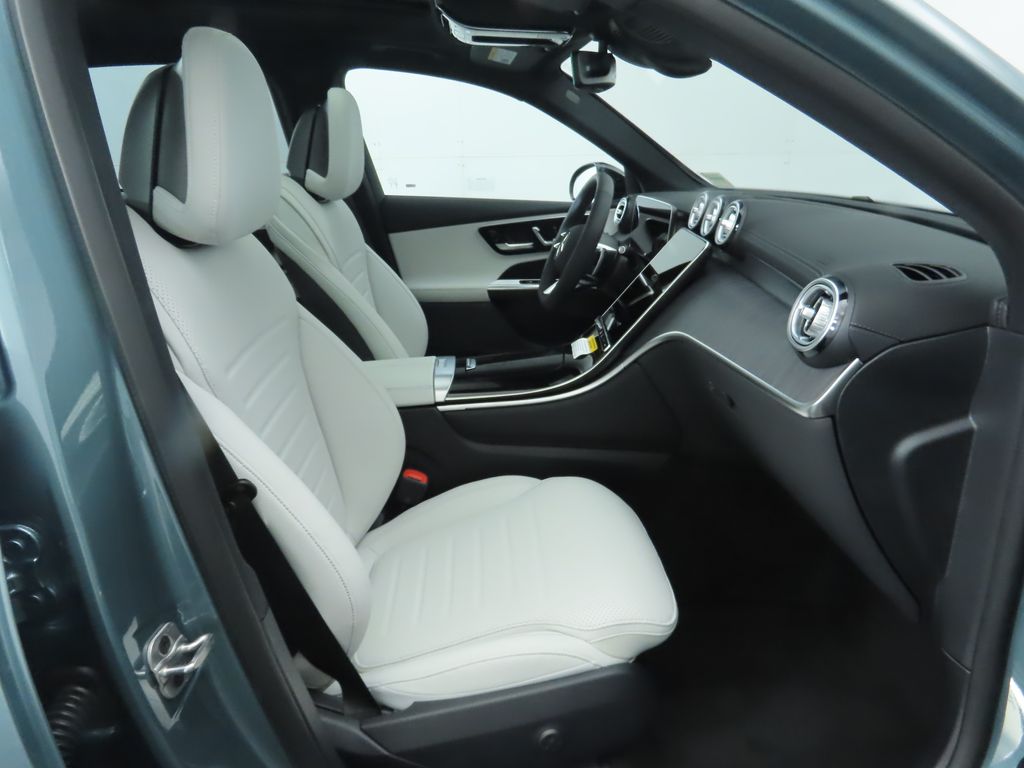 Thumbnail: 2026 Mercedes-Benz GLC - 22