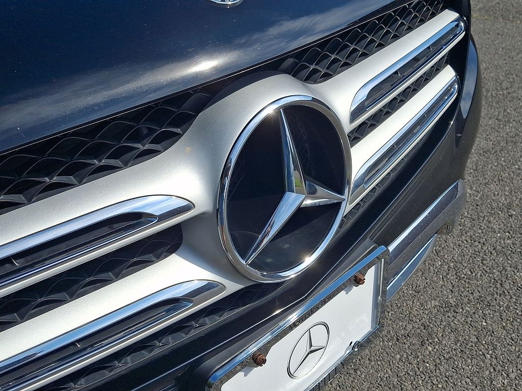 Thumbnail: 2019 Mercedes-Benz GLC - 30