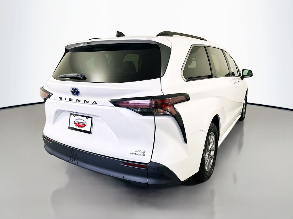 Thumbnail: 2024 Toyota Sienna - 5