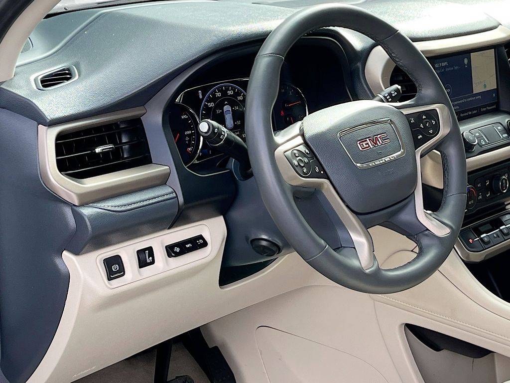 Used 2023 White GMC Denali image 9