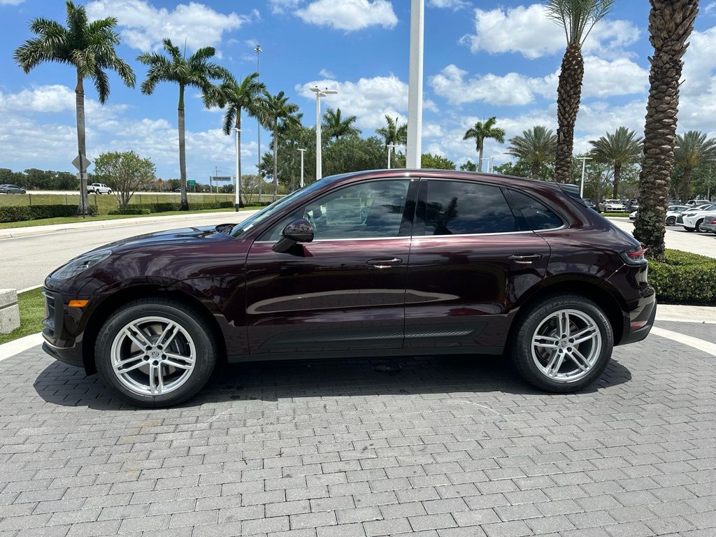 2024 Porsche Macan T 3