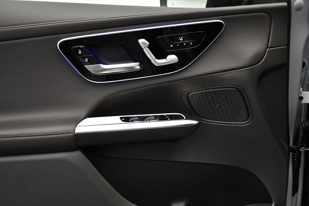 Thumbnail: 2026 Mercedes-Benz GLC - 32