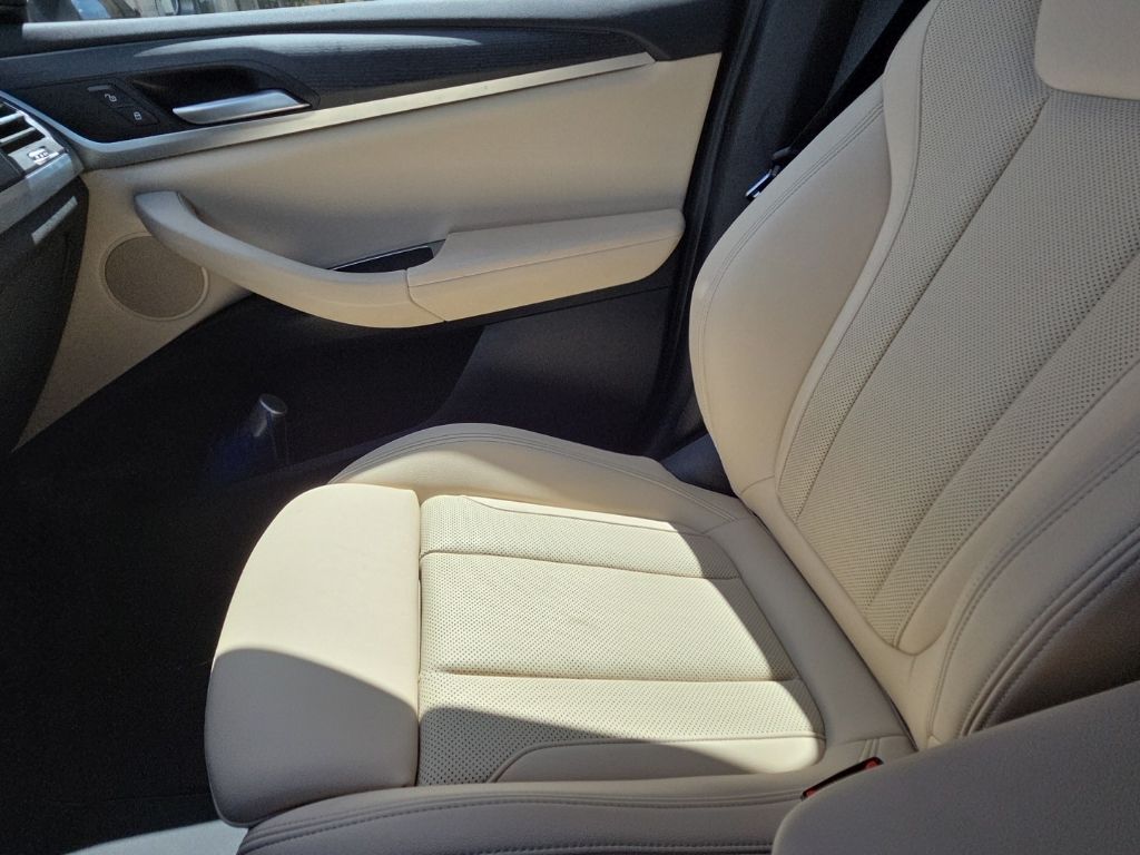 Used 2024 Blue BMW xDrive30i image 22