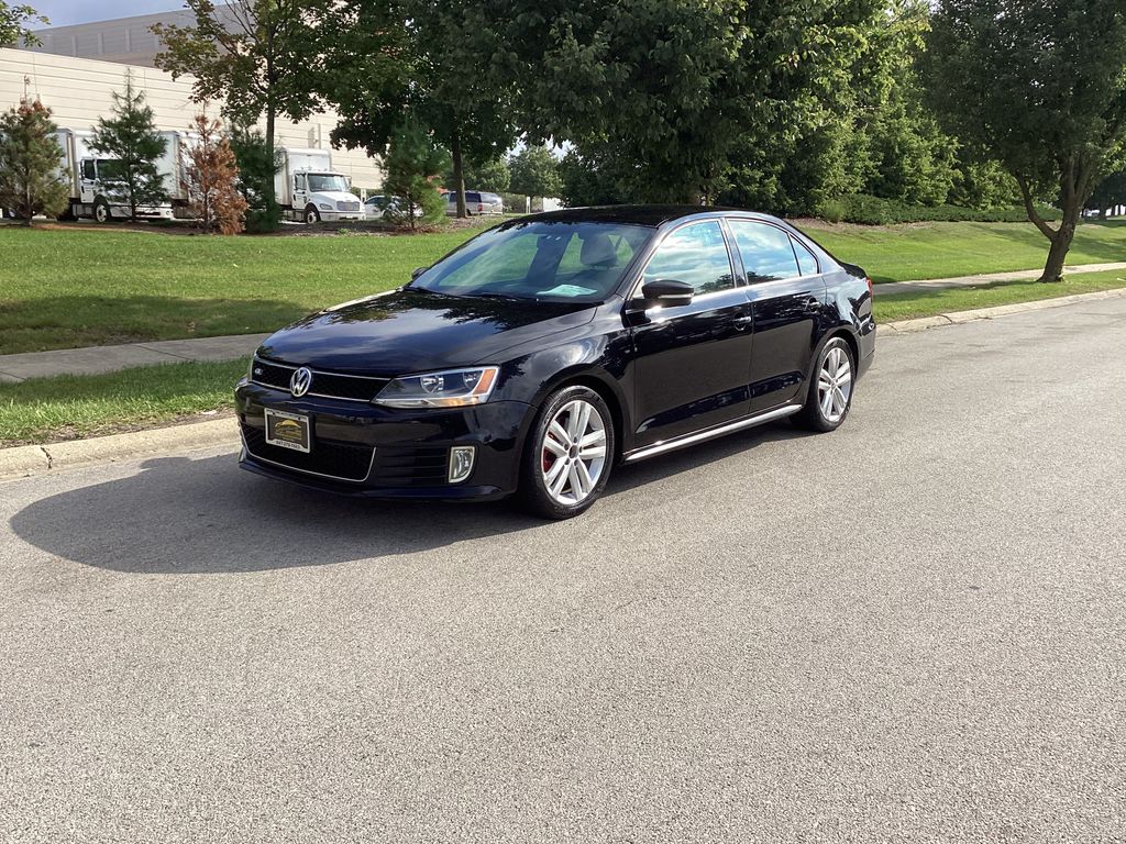 Deep Black Metallic 2013 Volkswagen Jetta GLI Sedan Front-Wheel Drive 6-Speed Dual Clutch
