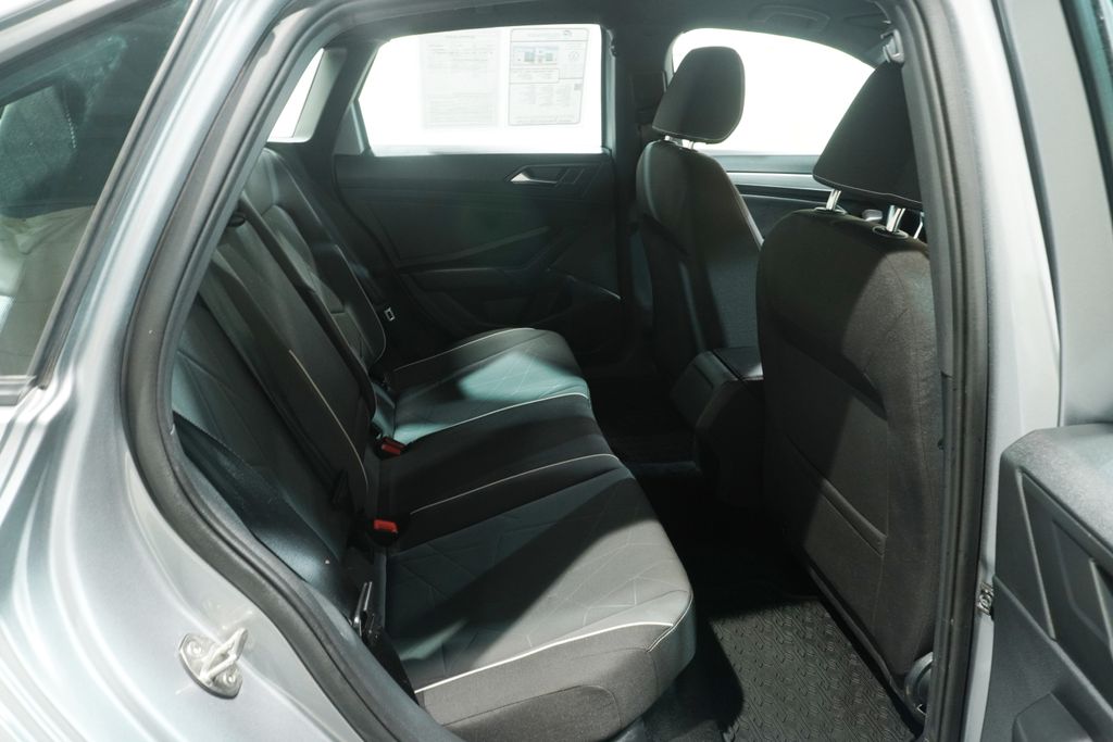 2026 Volkswagen Jetta Sport - Photo 12