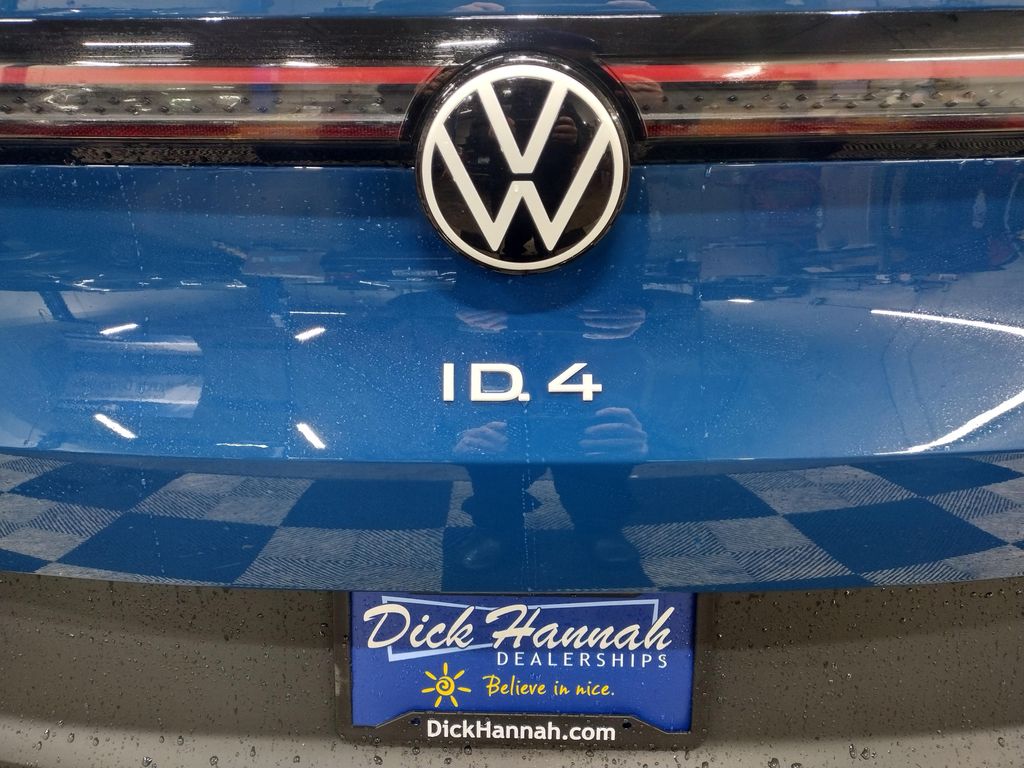 2025 Volkswagen ID.4 Pro