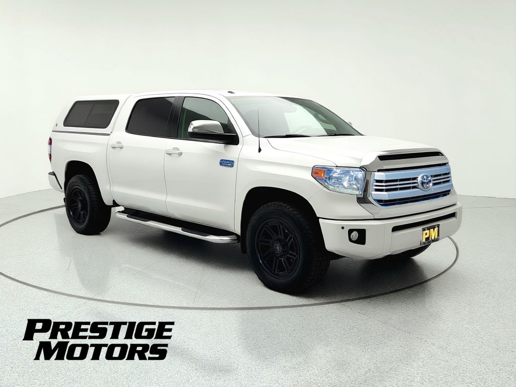 Super White 2014 Toyota Tundra Pickup Truck Four-Wheel Drive 6-Speed Automatic Overdrive
