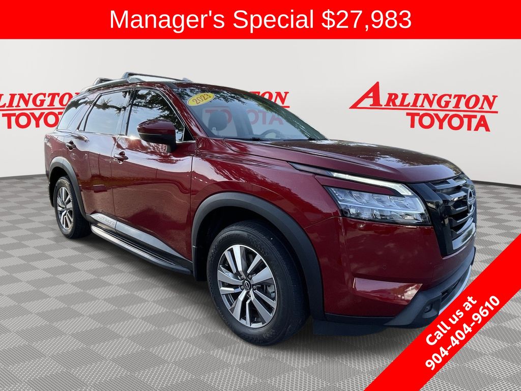 2023 Nissan Pathfinder SL