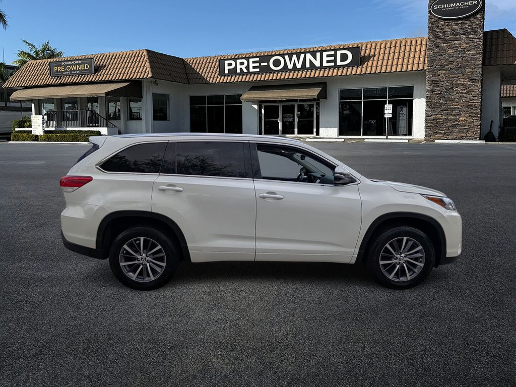 used 2018 Toyota Highlander car, priced at $25,988