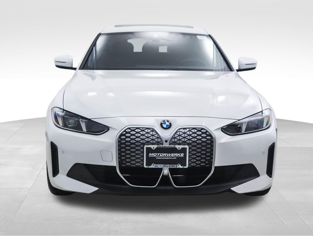 Thumbnail: 2026 BMW i4 - 8