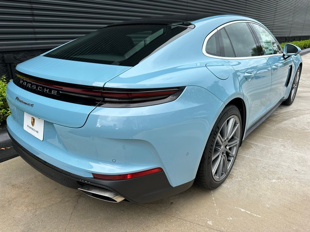 Thumbnail: 2026 Porsche Panamera - 9