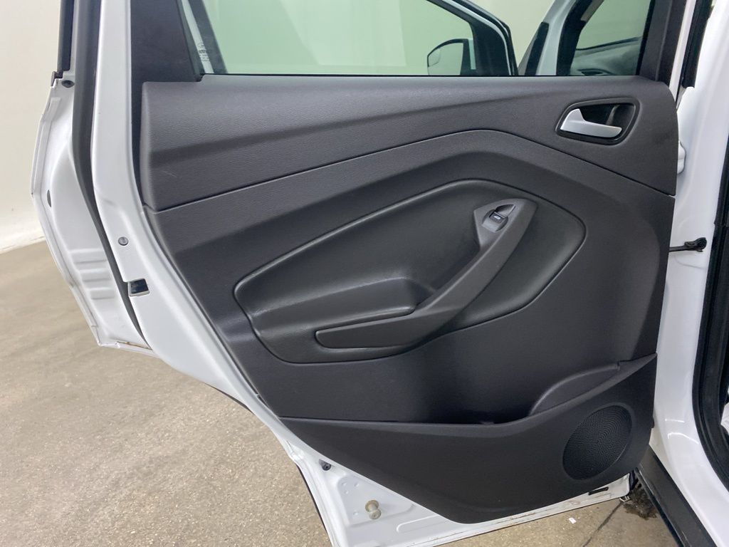 2016 Ford Escape SE photo