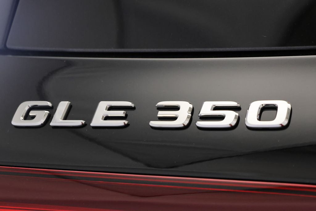 Thumbnail: 2026 Mercedes-Benz GLE - 9
