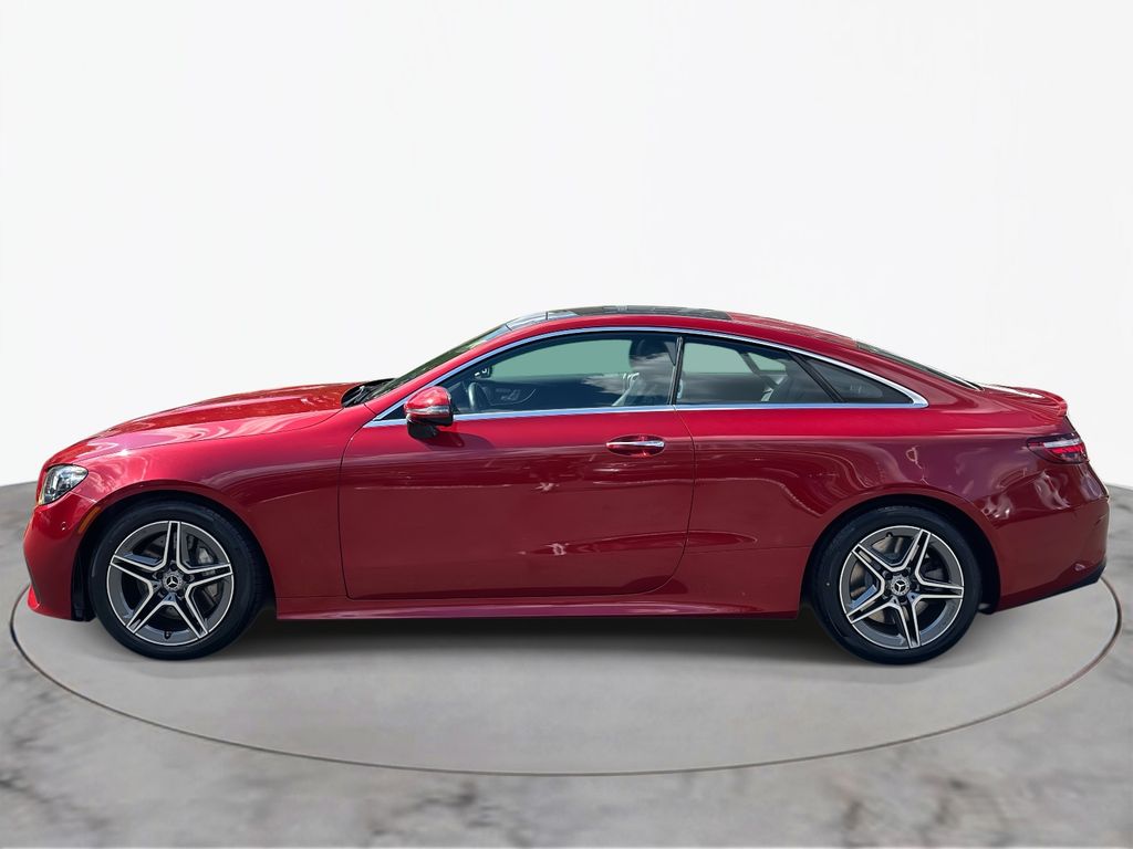 Thumbnail: 2022 Mercedes-Benz E-Class - 12