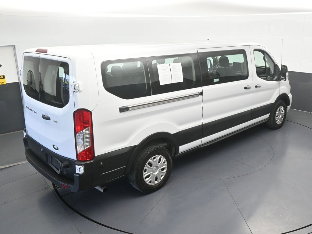 Used 2024 Oxford White Ford XLT image 51