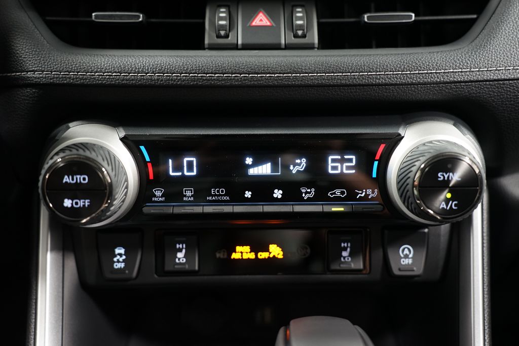 2025 Toyota RAV4 XLE Premium 20