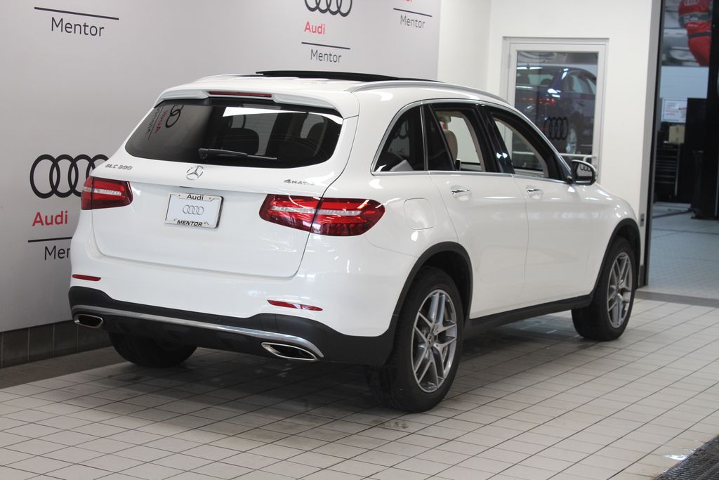 Thumbnail: 2017 Mercedes-Benz GLC - 6