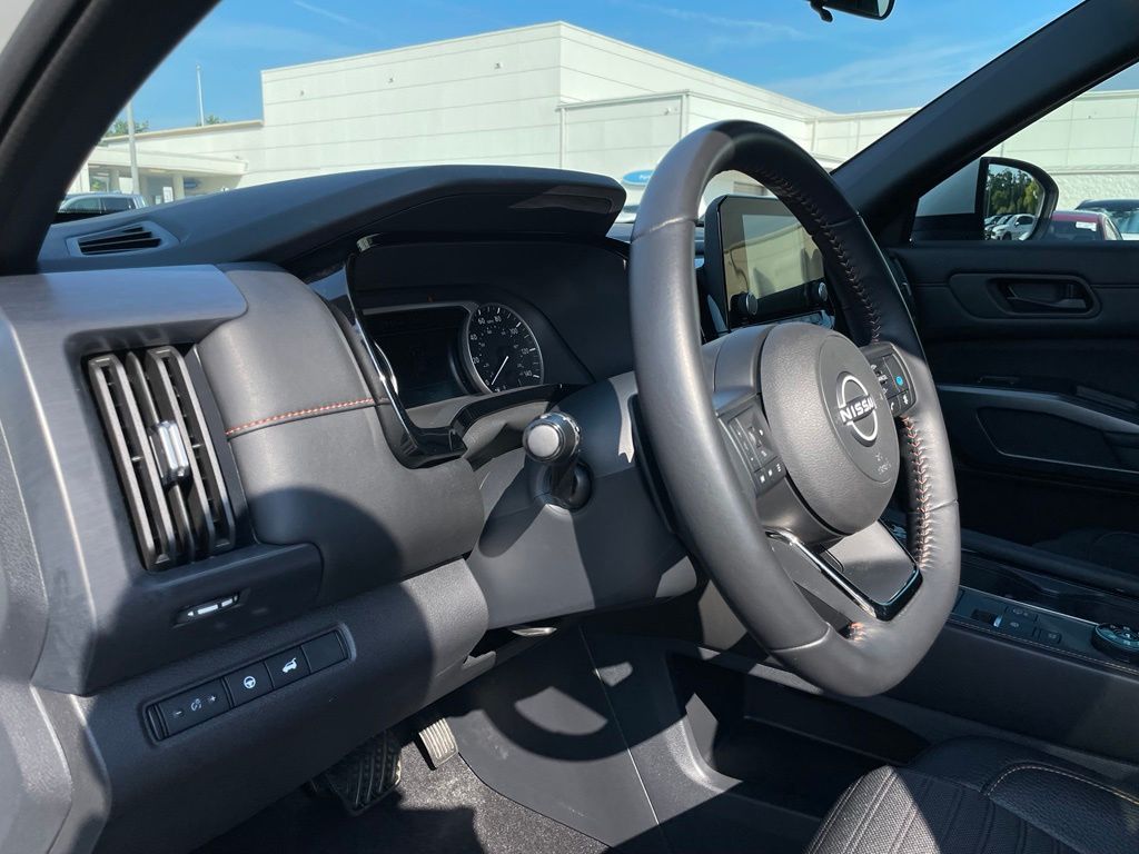 Thumbnail: 2025 Nissan Pathfinder - 27