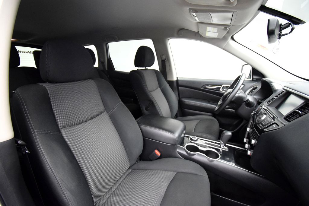 used 2020 Nissan Pathfinder car, priced at $18,095