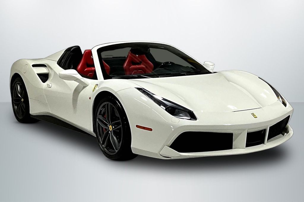 Bianco Avus 2017 Ferrari 488 Convertible Rear-Wheel Drive 7-Speed Automatic