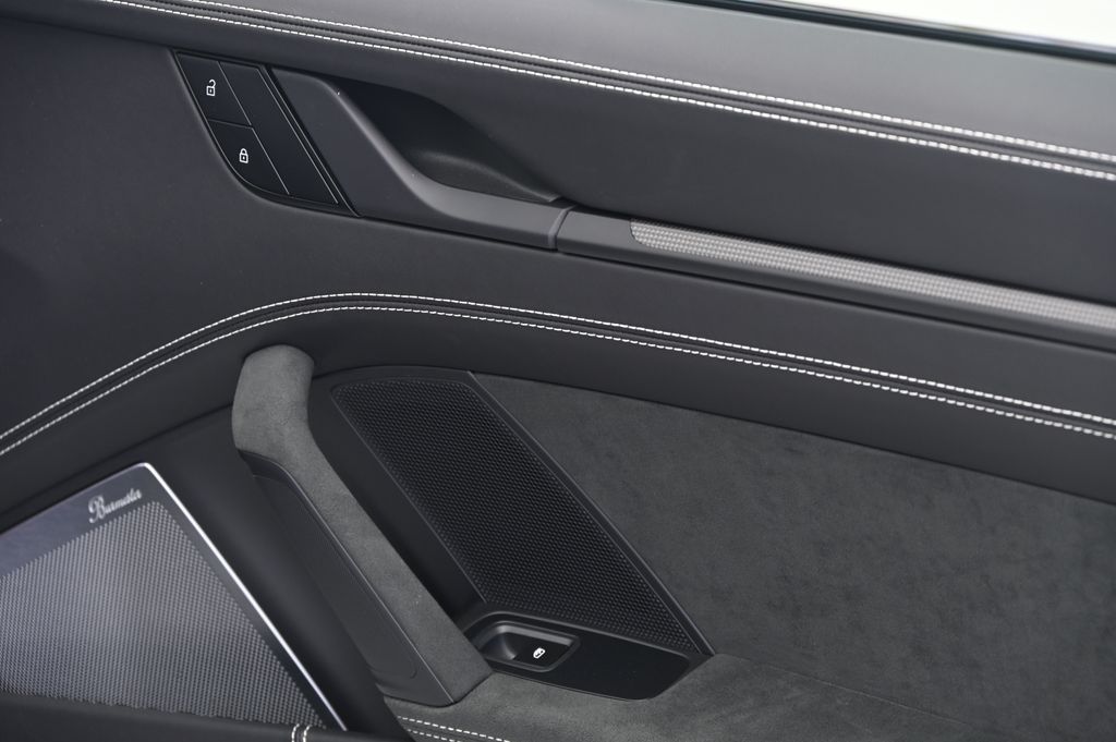 2024 Porsche 911 Carrera S 27