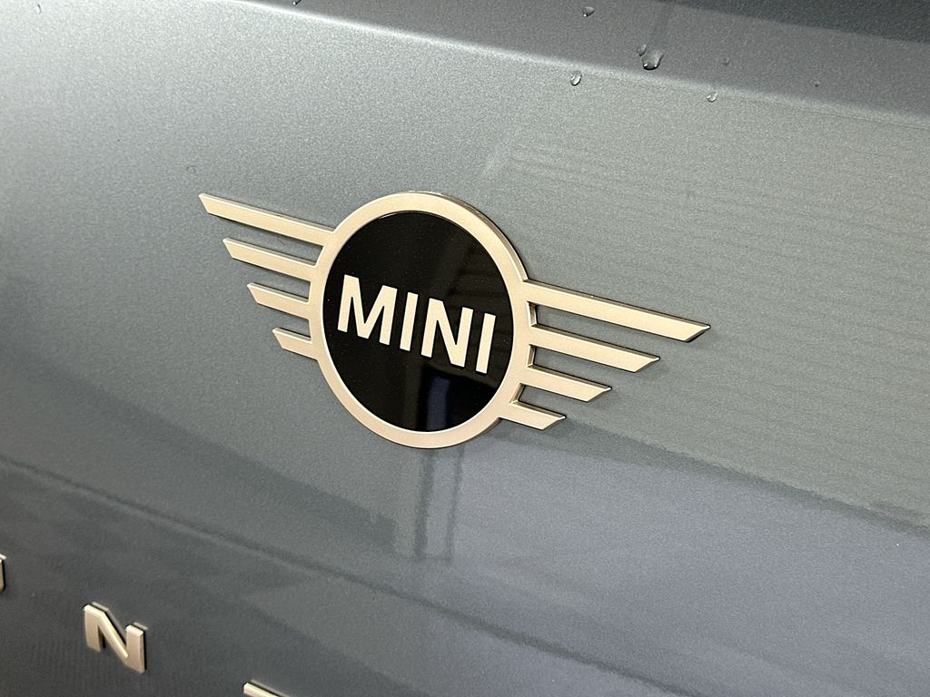 2025 MINI Cooper Countryman Iconic 22