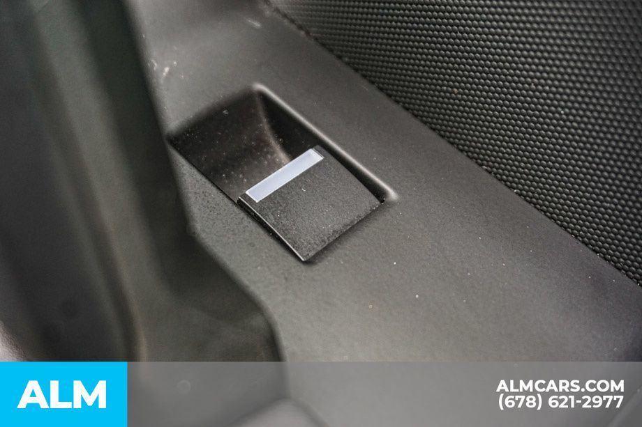 Used 2024 Black Land Rover S image 57