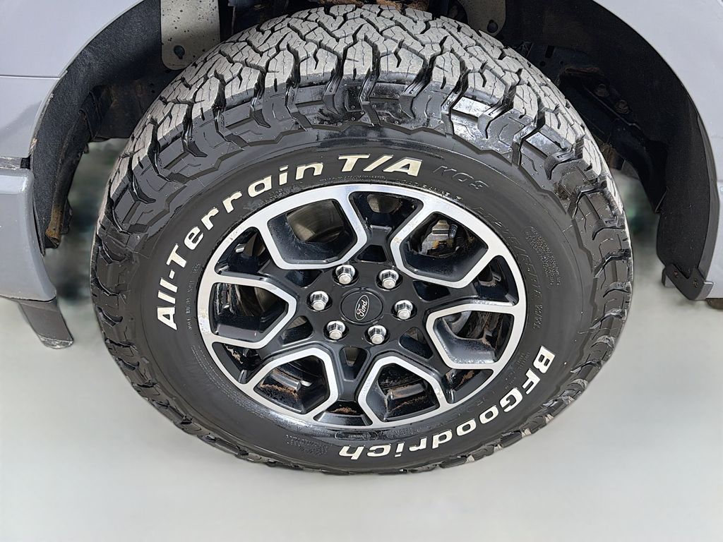 Used 2021 Gray Ford XLT image 18